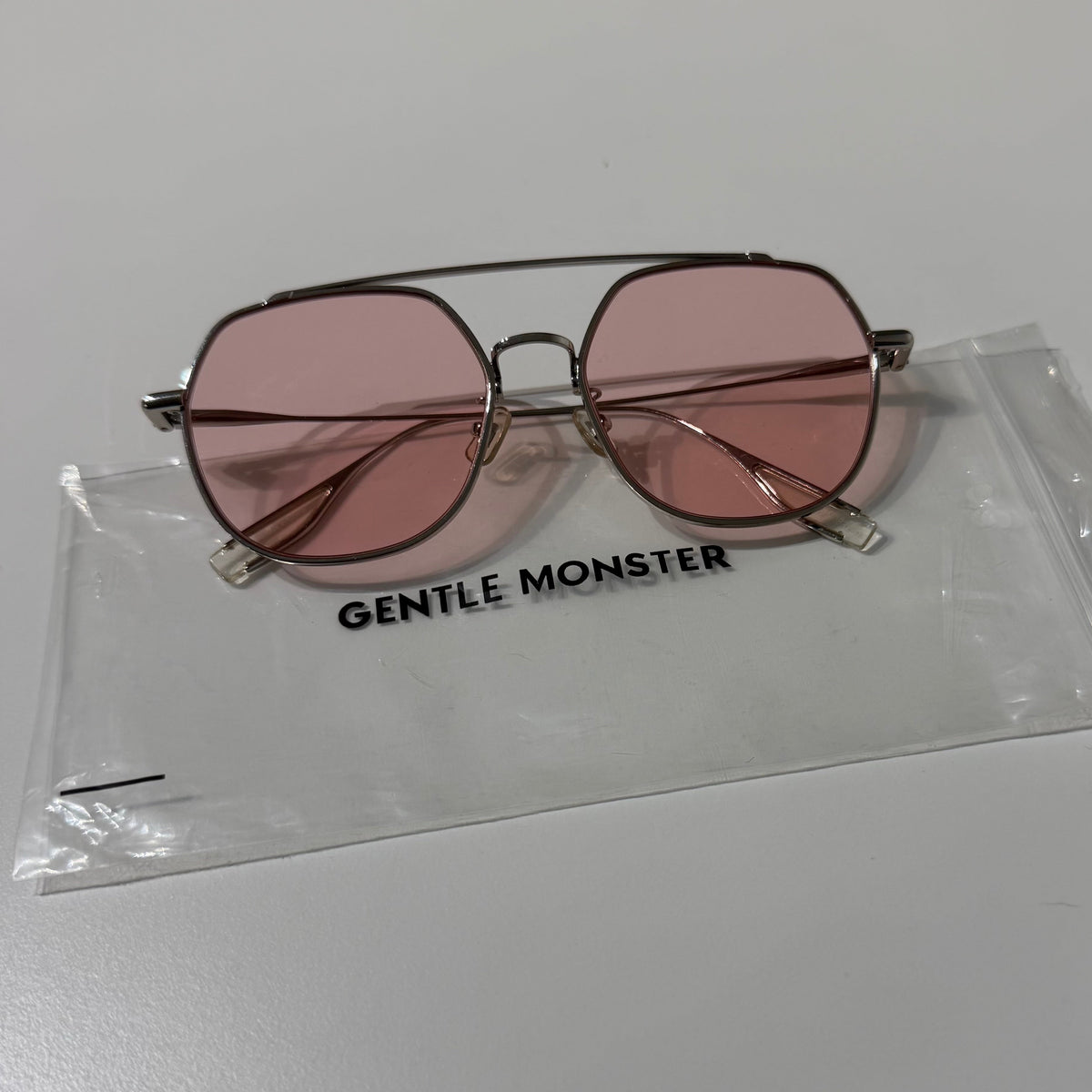 Gentle Monster 57-18 Sunglasses