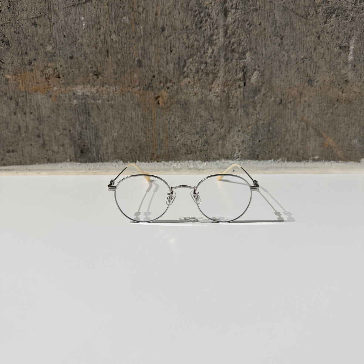 Gentle Monster x Jennie Cloudy Day Only Glasses