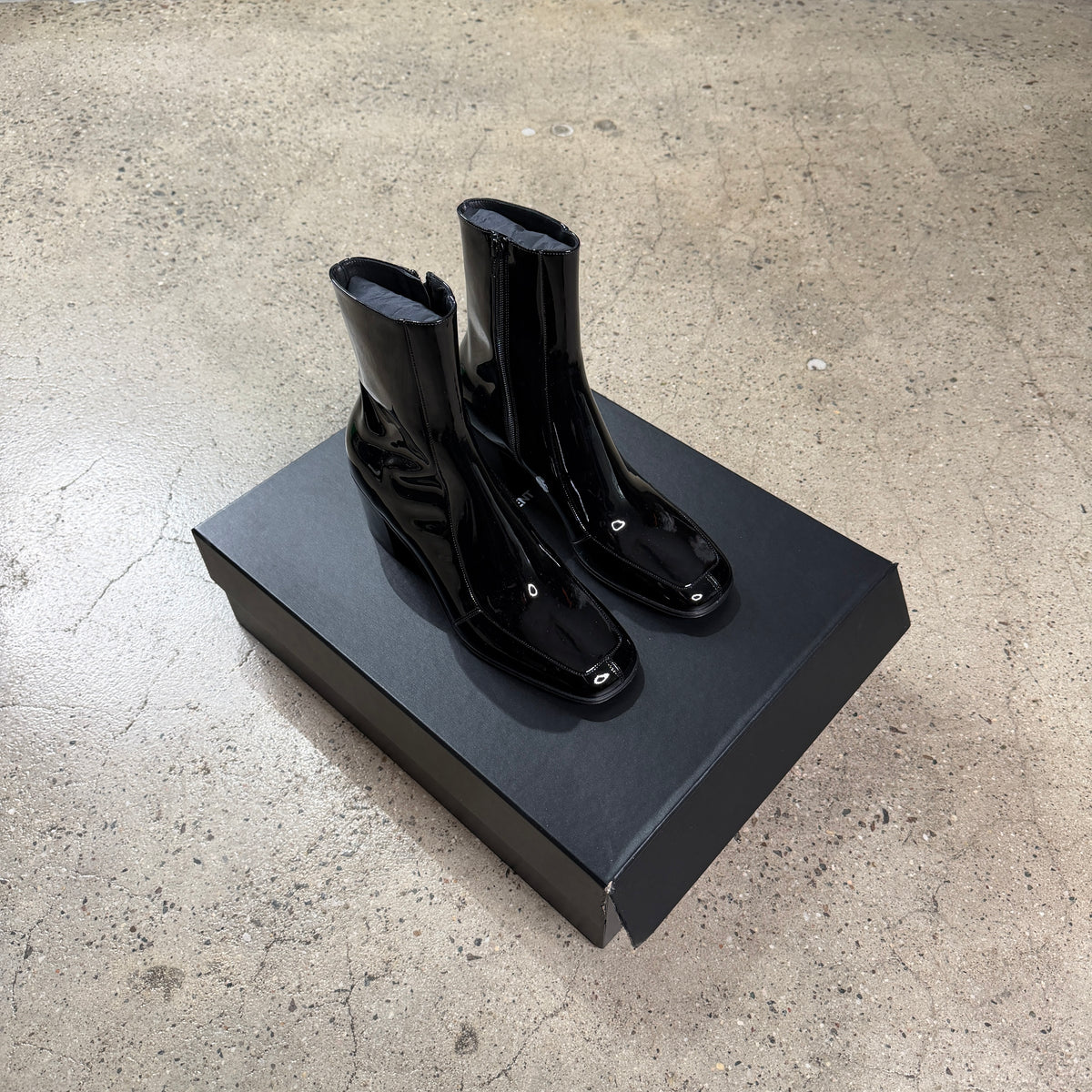 Saint Laurent Beau 75 Patent Leather Zip Boots