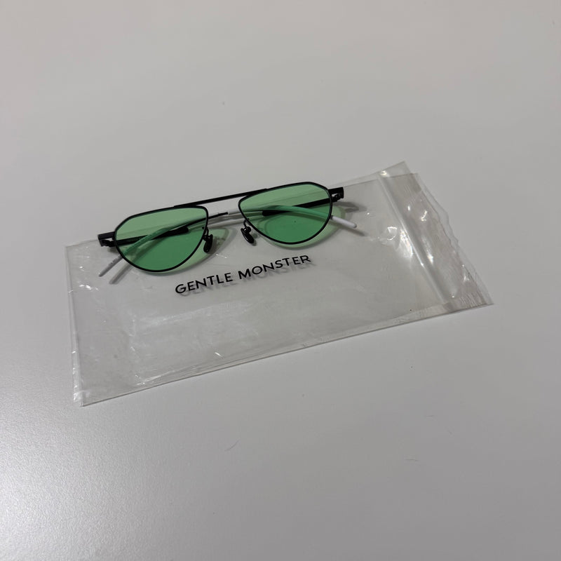 Gentle Monster 51-18 Sunglasses
