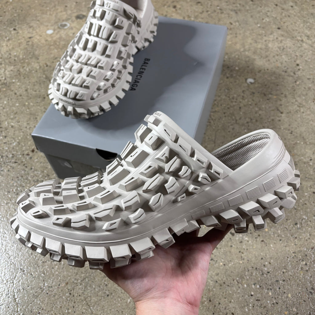 Balenciaga  Defender Clog