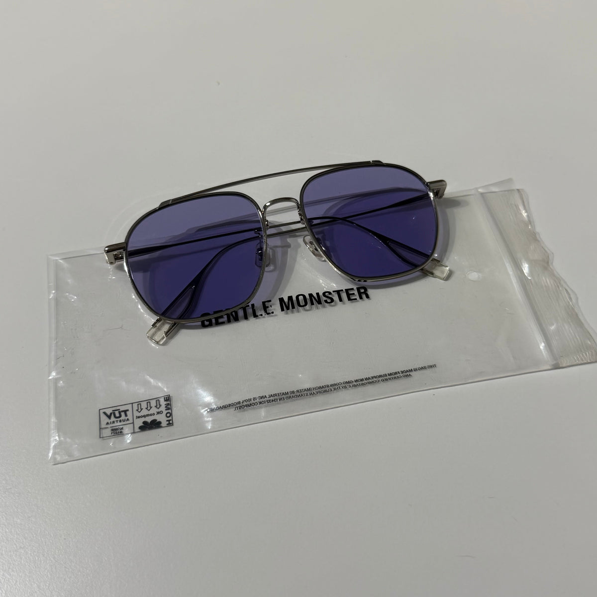 Gentle Monster 57-18 Sunglasses