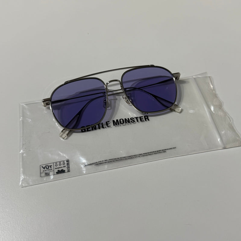 Gentle Monster 57-18 Sunglasses