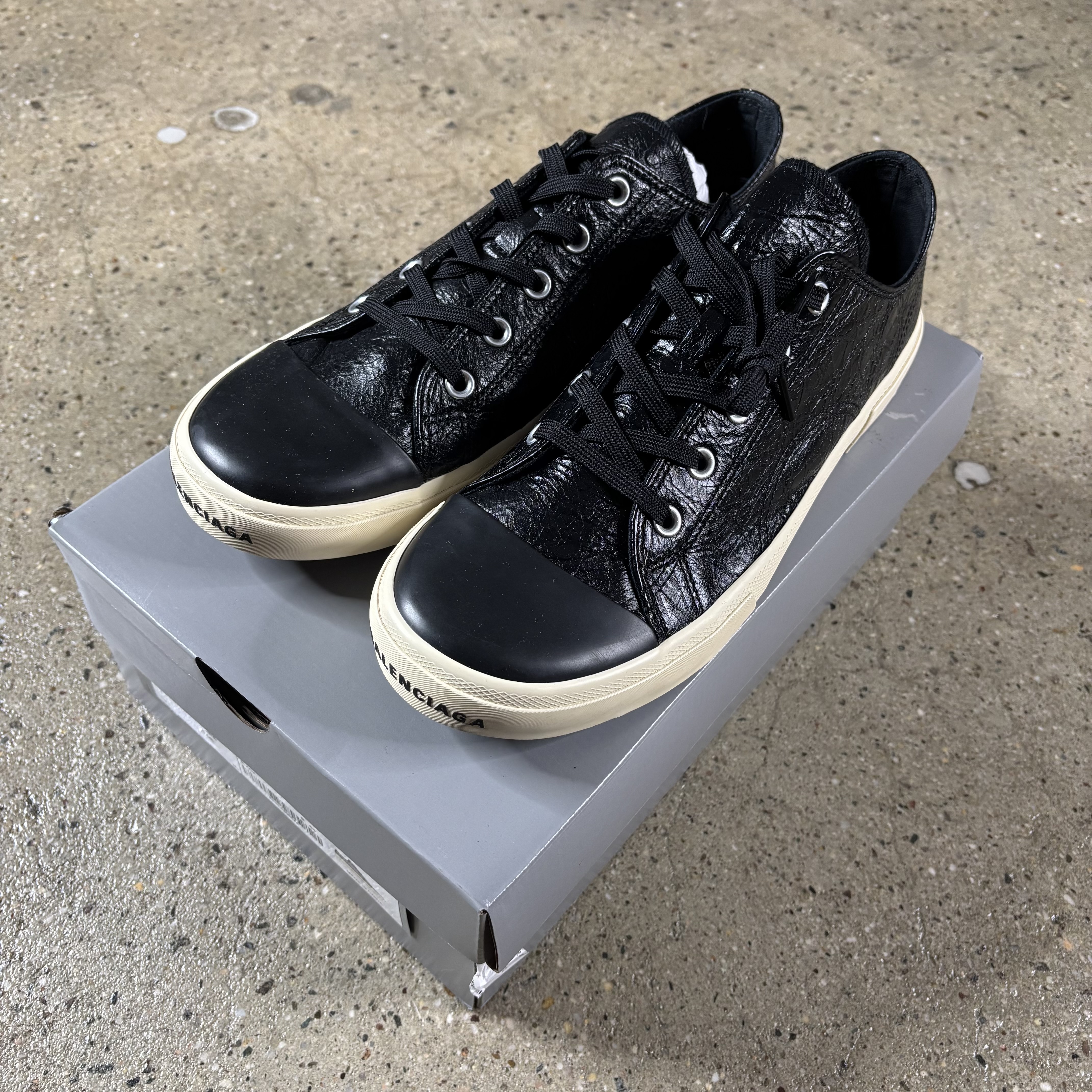 Arena Low Top