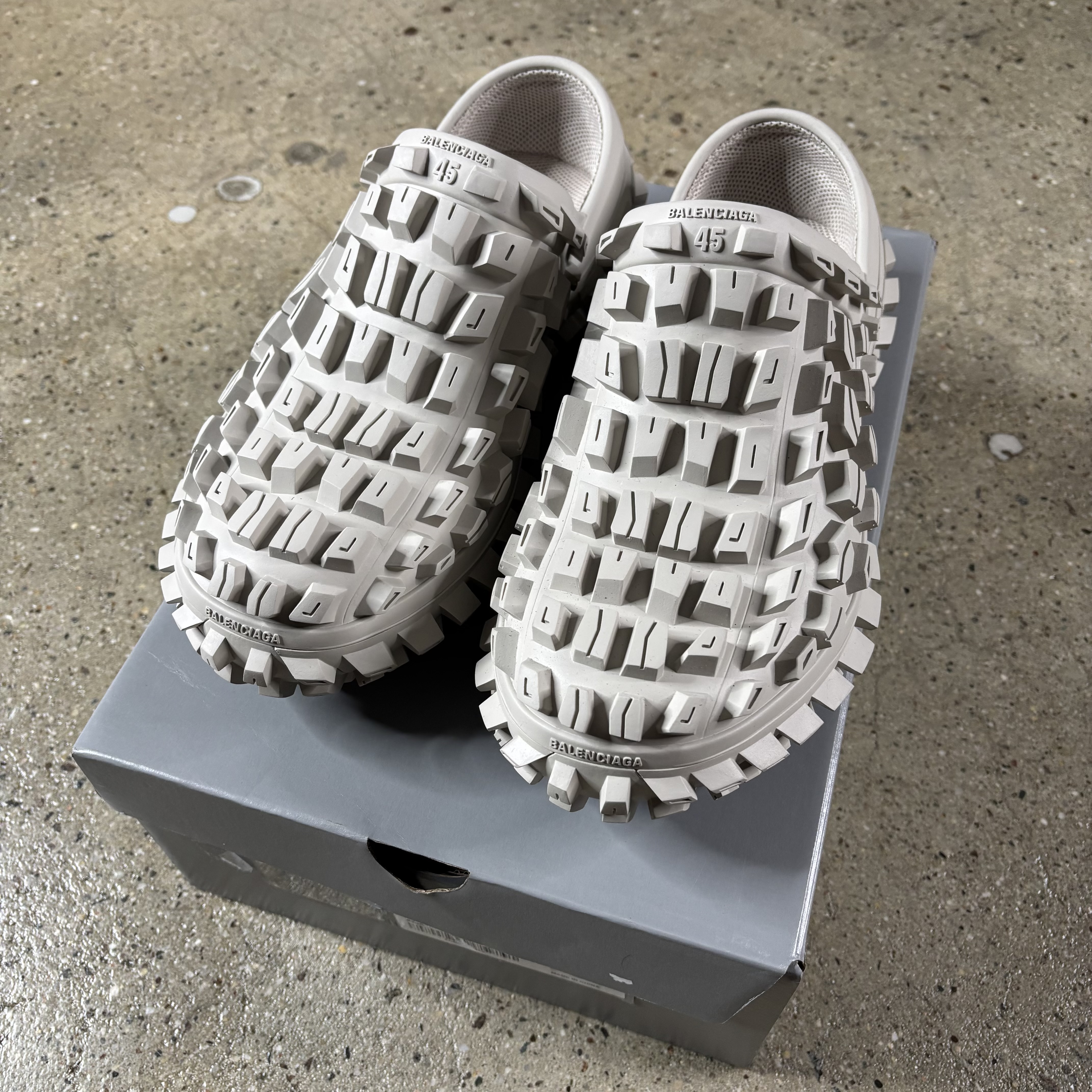 Defender Clog