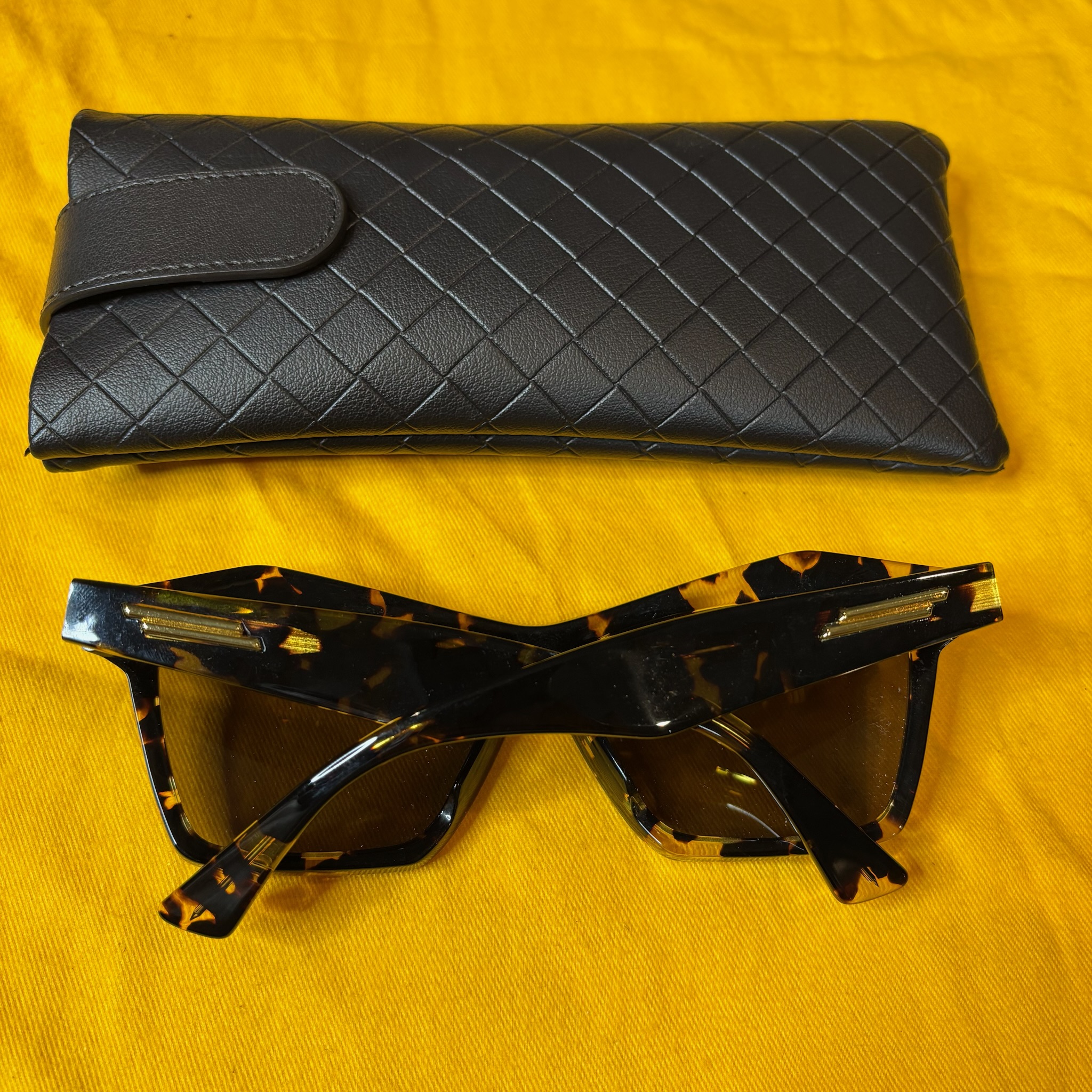 Bottega Veneta Cat Eye Frame Sunglasses - View 2