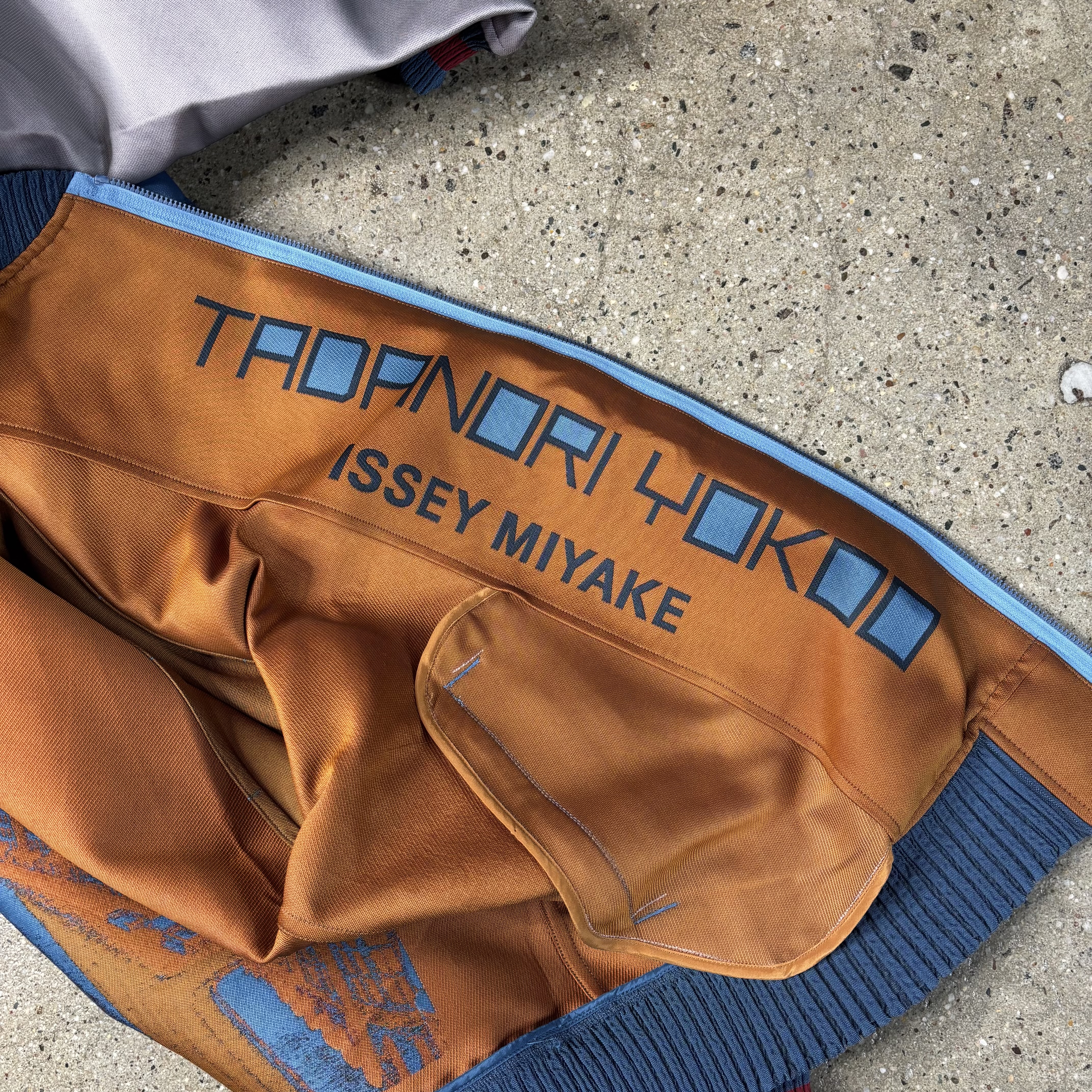 Issey Miyake Yokoo Tadanori Pleated Bomber - View 9