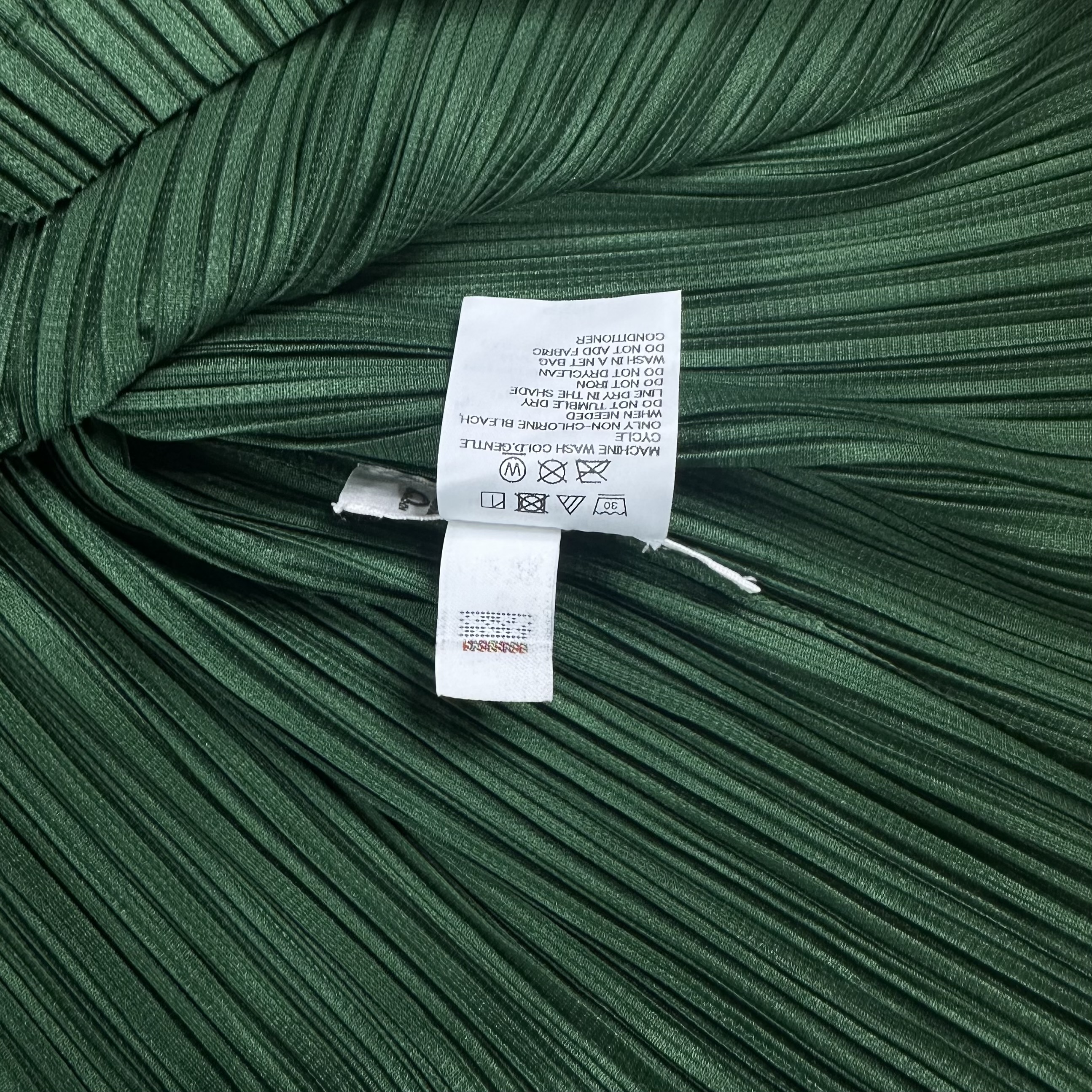 Issey Miyake Pleated Green LS - View 2