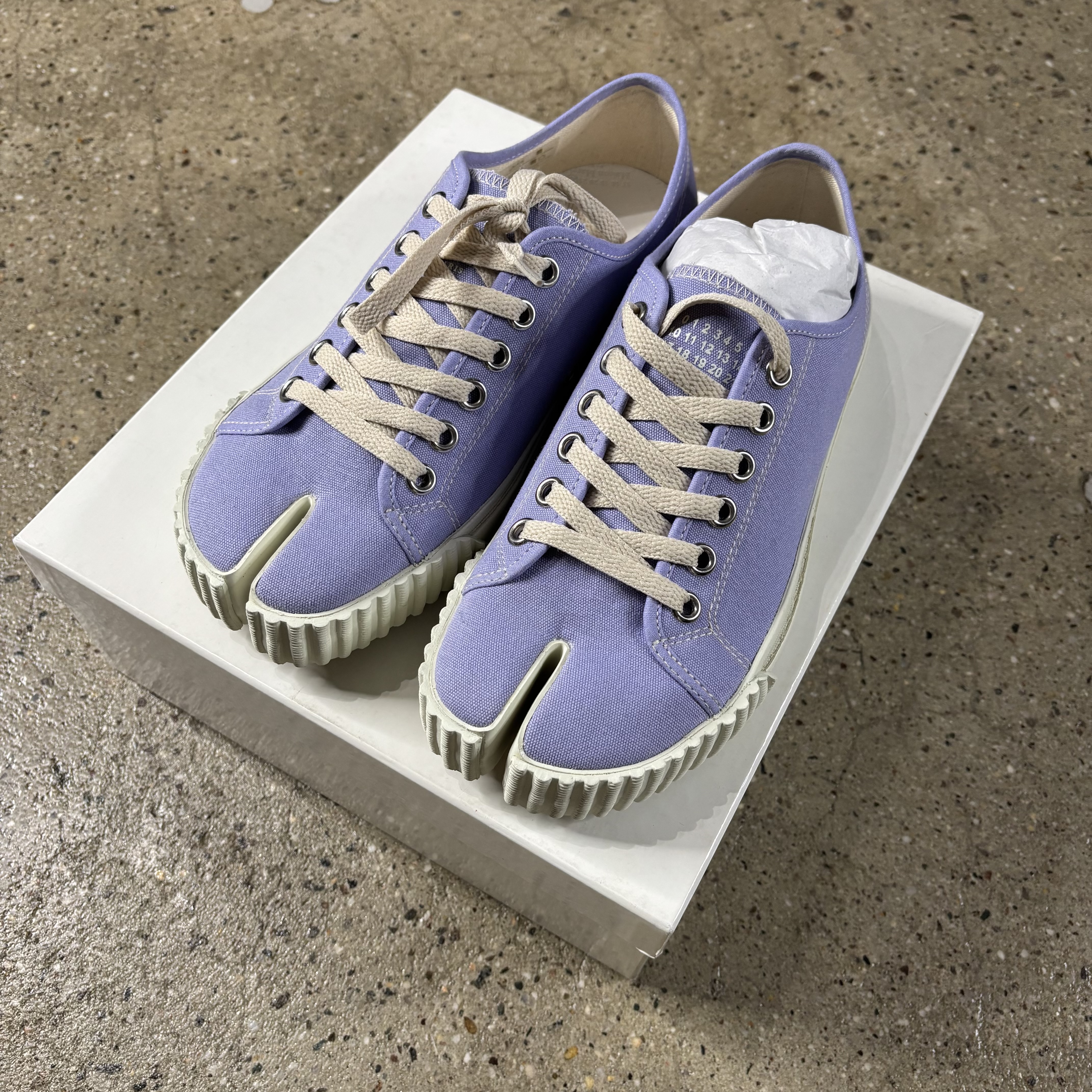 Tabi Sneakers