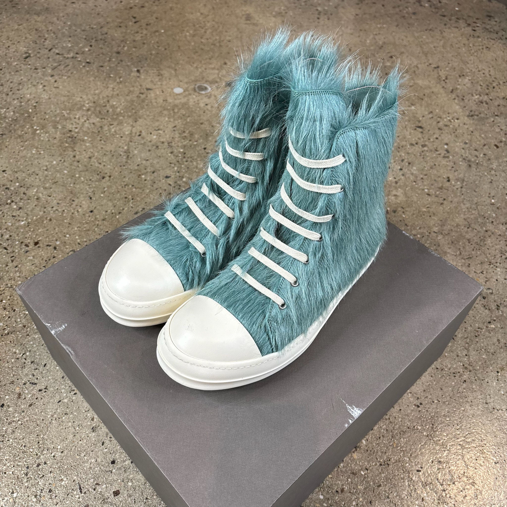 Fur Ramones Sneakers 